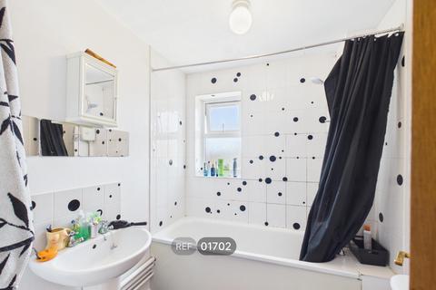 1 bedroom flat to rent, Enville Way, Highwoods, Colchester, Essex, CO4 9UQ