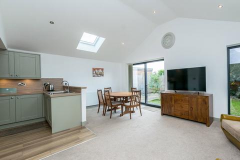 2 bedroom detached bungalow for sale, Burton Acres Way, Highburton, HD8
