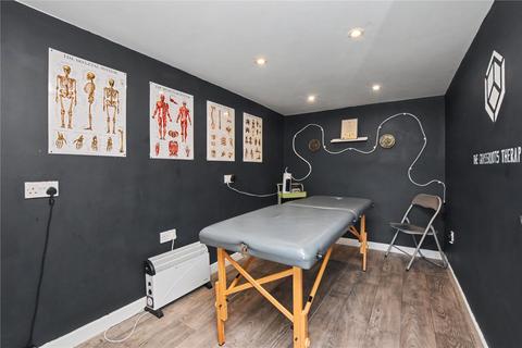 3 bedroom semi-detached house for sale, Swinnow Gardens, Leeds, West Yorkshire