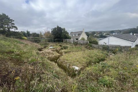 4 bedroom property with land for sale, Building Plot - Beach Road