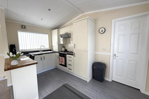 2 bedroom property for sale, Rugeley Road, Armitage, Rugeley