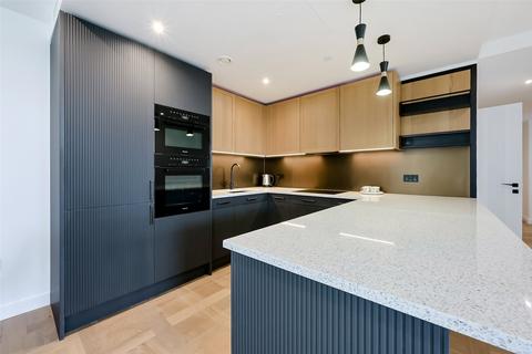 undefined, Boxwood Gardens, London Dock, E1W