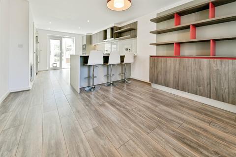 3 bedroom townhouse for sale, Heronslee, Shefford