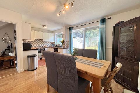 3 bedroom terraced house for sale, Wren Close, Melton Mowbray, LE13