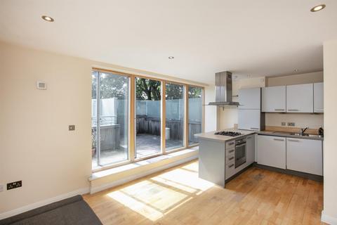 2 bedroom flat for sale, Gordon Road, Nunhead, SE15