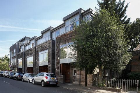 2 bedroom flat for sale, Gordon Road, Nunhead, SE15