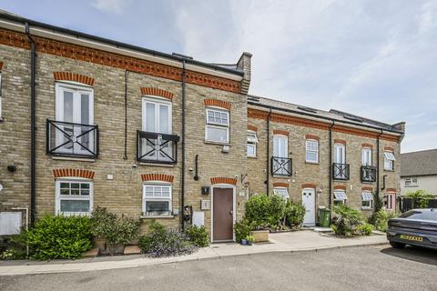 Glen Mews, Walthamstow, London, E17