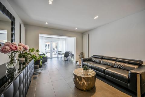 4 bedroom house for sale, Glen Mews, Walthamstow, London, E17