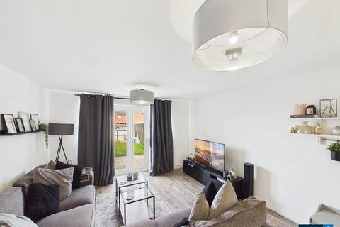 3 bedroom townhouse for sale, Lamberton Drive, Wrexham LL11