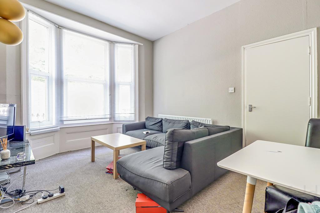 Apartment in Brighton, Round Hill - View 5