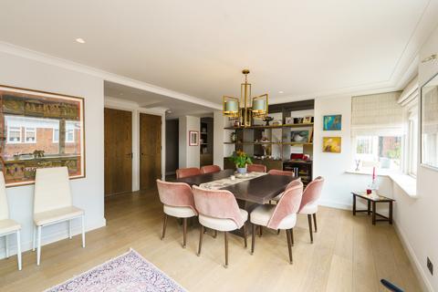 3 bedroom apartment for sale, Bentinck Close, 76-82 Prince Albert Road, St John's Wood, London, NW8
