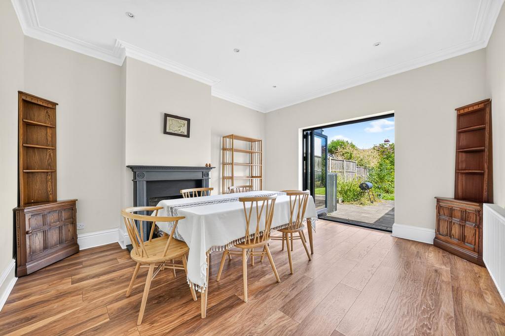 Dining room, fireplace