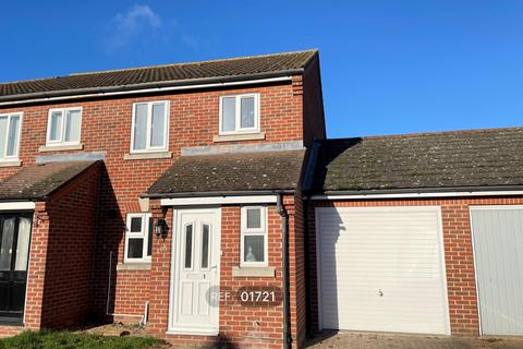2 bedroom terraced house to rent, Titus Way, Colchester, Essex, CO4 5GB