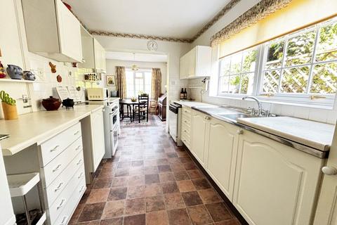 4 bedroom link detached house for sale, Park Avenue, Bromley BR1