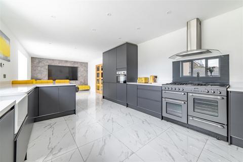 6 bedroom detached house for sale, Ashington Road, Morpeth NE61
