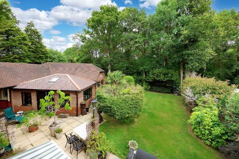6 bedroom detached house for sale, Collum Green Road, Farnham Common, Buckinghamshire, SL2