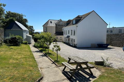 2 bedroom flat to rent, West End, Marazion, TR17
