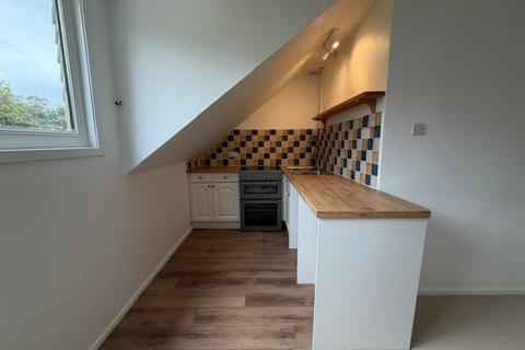 2 bedroom flat to rent, West End, Marazion, TR17