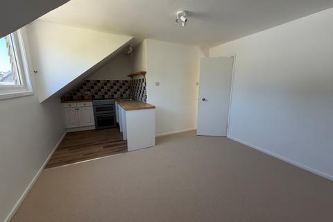 2 bedroom flat to rent, West End, Marazion, TR17
