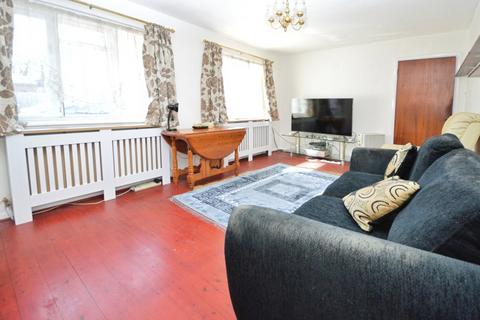 2 bedroom bungalow for sale, Layton Road, Middlesex TW3