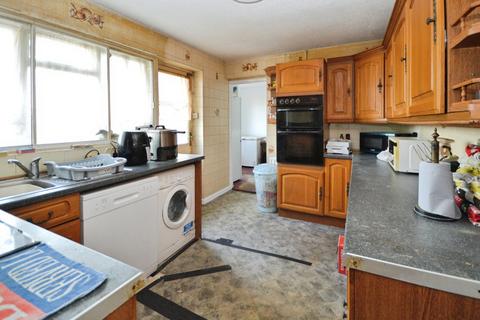 2 bedroom bungalow for sale, Layton Road, Middlesex TW3