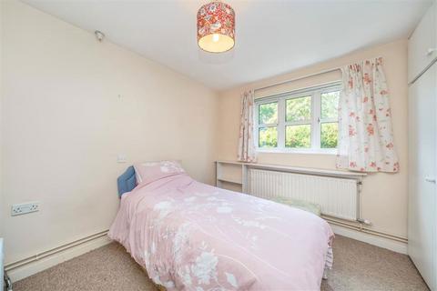 2 bedroom flat for sale, Walpole Road, Teddington TW11
