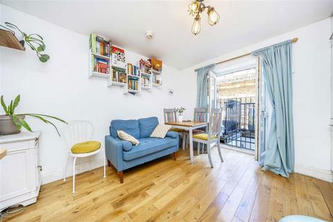 2 bedroom flat for sale, Cannon Street Road, LONDON E1
