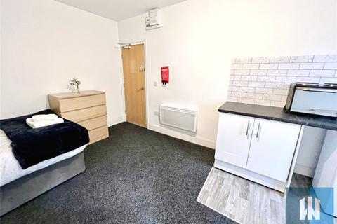 Studio to rent, Brooke Street, Rastrick, Brighouse, HD6
