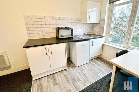 Studio to rent, Brooke Street, Rastrick, Brighouse, HD6