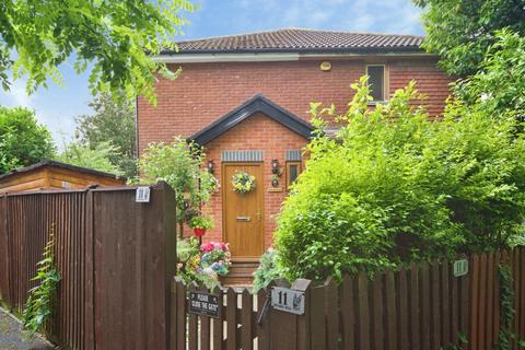 Mitchell Walk, Beckton, London, E6