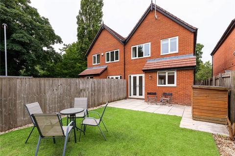 3 bedroom semi-detached house to rent, West Park Drive, Macclesfield, Cheshire, SK10