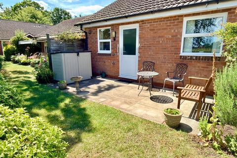 2 bedroom bungalow for sale, Shephard Mead, Tewkesbury  GL20