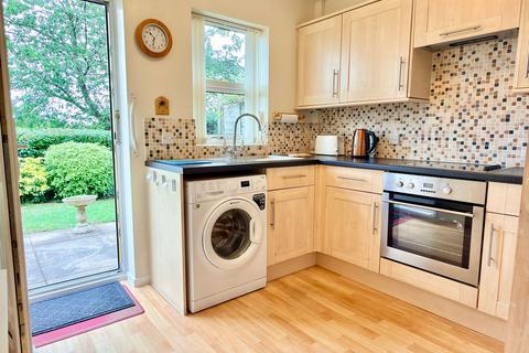 2 bedroom bungalow for sale, Shephard Mead, Tewkesbury  GL20