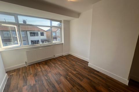 3 bedroom townhouse to rent, Dagenham, RM10