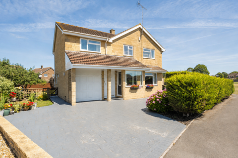 4 bedroom detached house for sale, Bryanston Way, Nythe SN3