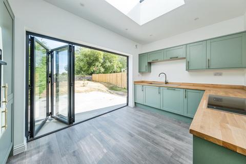3 bedroom semi-detached house for sale, Queens Avenue, Newport Pagnell