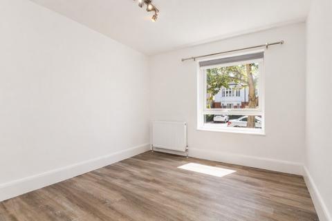 1 bedroom flat to rent, Warwick Road, Barnet, EN5