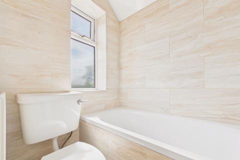 3 bedroom flat for sale, Chatsworth Gardens, St. Anthonys, Newcastle Upon Tyne, NE6