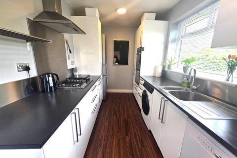4 bedroom detached house for sale, Glenholme Road, Farsley, Pudsey