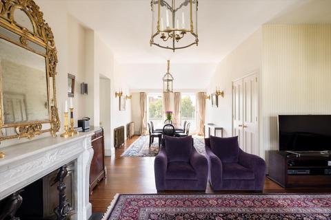 3 bedroom flat for sale, Queen's Gate, London SW7