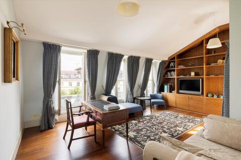 3 bedroom flat for sale, Queen's Gate, London SW7