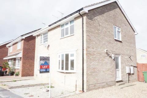 2 bedroom semi-detached house to rent, 7 Birch Close, Maplewood Avenue, HU5 5YR