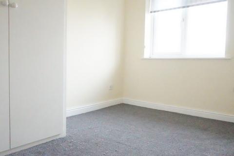 2 bedroom semi-detached house to rent, 7 Birch Close, Maplewood Avenue, HU5 5YR