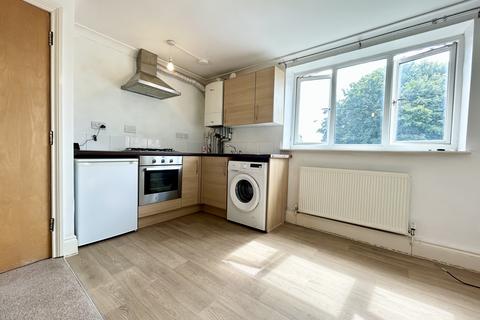 2 bedroom maisonette to rent, A Queen Ann Road, Bristol, BS5