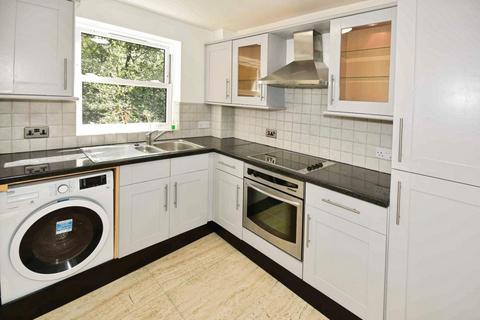 1 bedroom flat for sale, High Road, Buckhurst Hill IG9