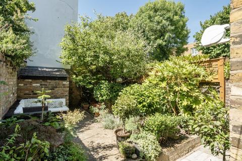 3 bedroom terraced house to rent, St. Johns Wood Terrace London NW8