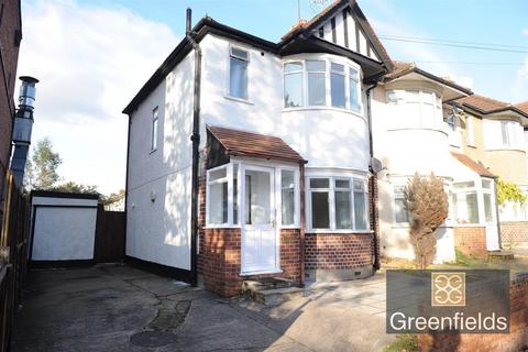 3 bedroom end of terrace house to rent, Chelston Approach, Ruislip, HA4