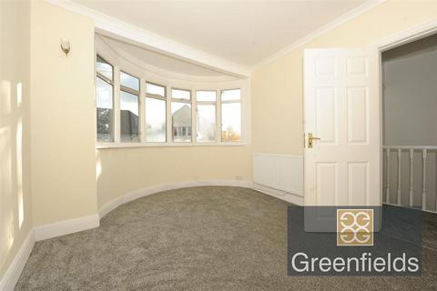 3 bedroom end of terrace house to rent, Chelston Approach, Ruislip, HA4