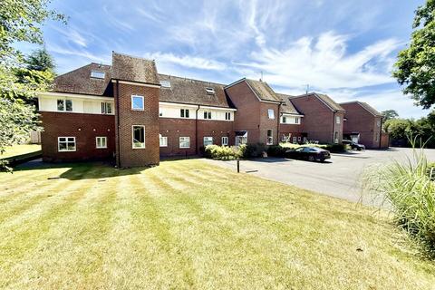 2 bedroom apartment for sale, Lakewood Road, Christchurch BH23