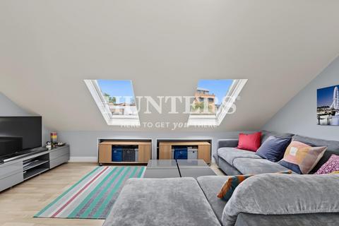 1 bedroom flat for sale, Finchley Road, London, NW3 7BL